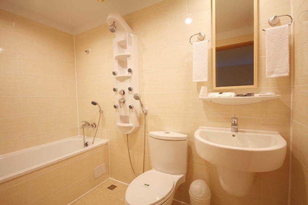 Kindness Hotel - Tainan Minsheng Exterior foto