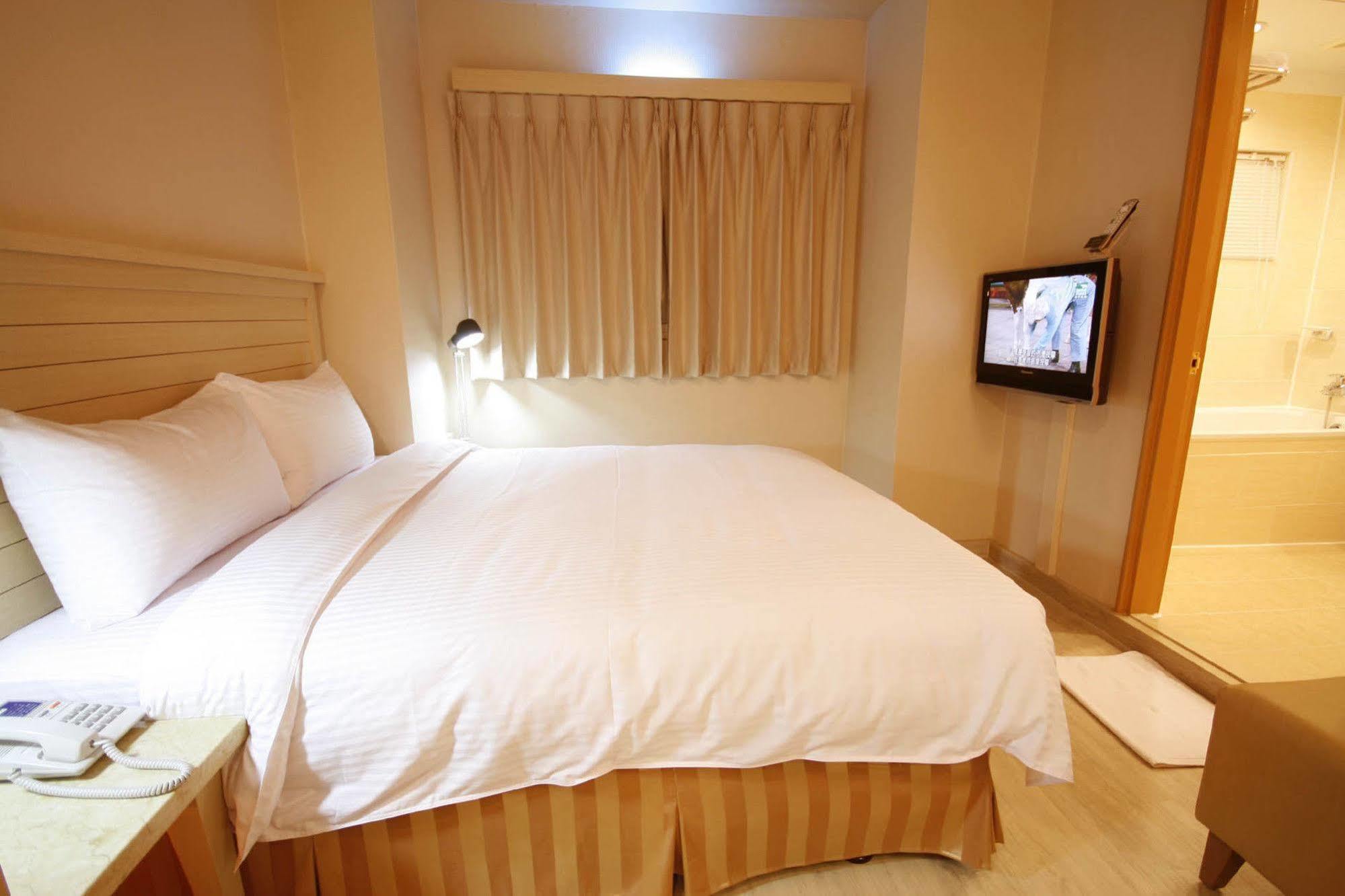 Kindness Hotel - Tainan Minsheng Exterior foto
